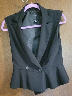Forever 21 Black Sleeveless Peplum Blazer Jacket